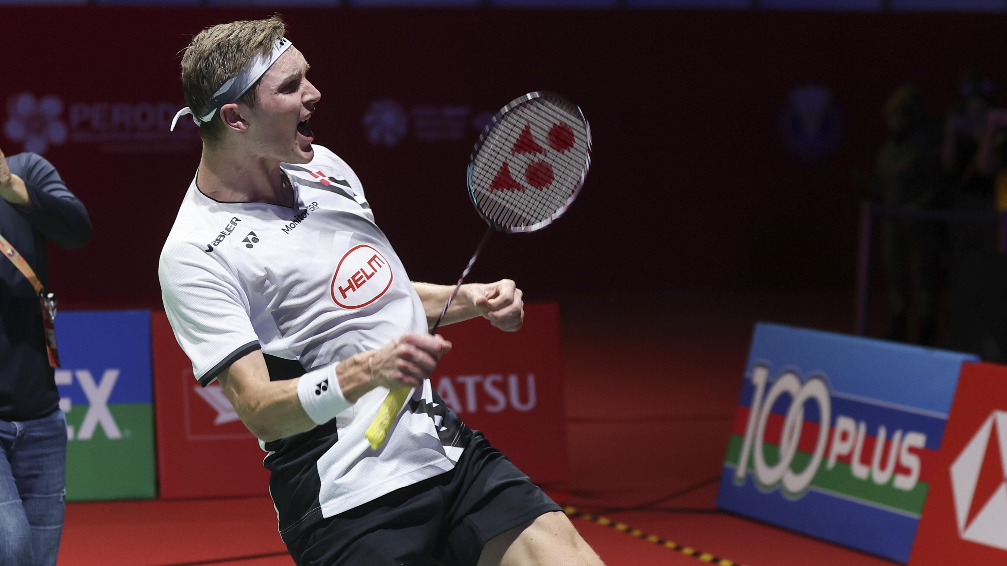 Viktor Axelsen Vinder For Ottende Gang I Tr K Og Er I Semifinalen I