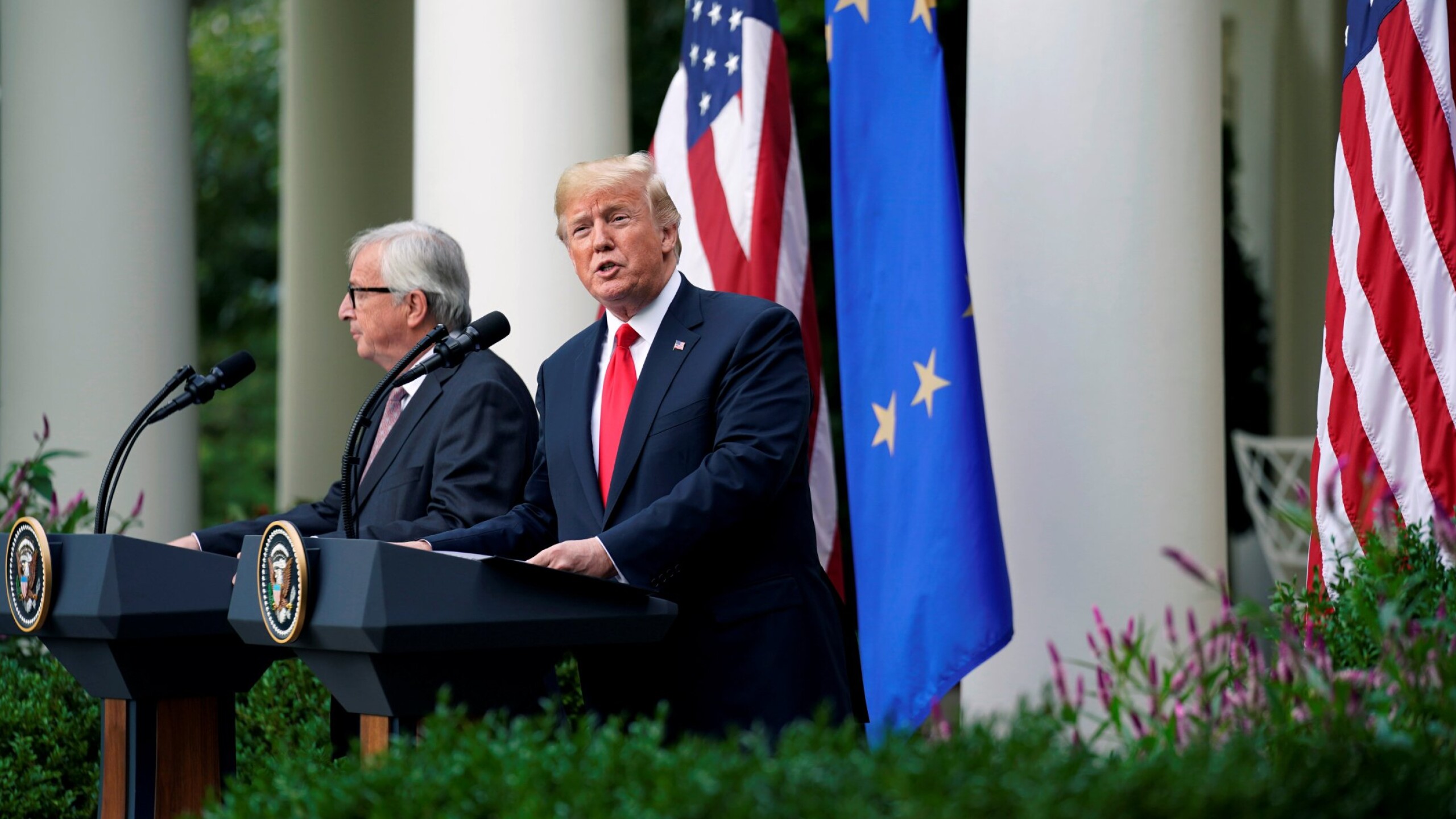 Trump Og Juncker Her Er Planen For At Undg Handelskrig Udland Dr