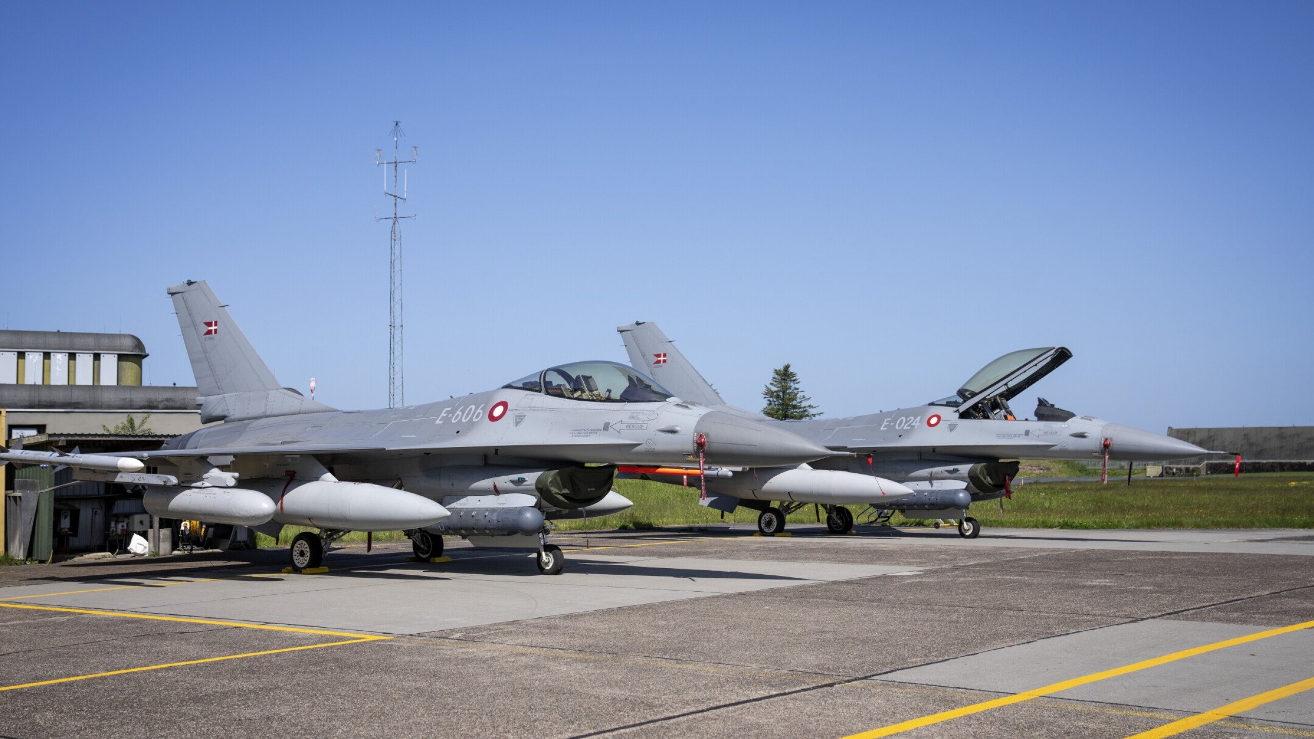 F 16 og engelsk på skemaet Danmark lægger op til at træne ukrainske