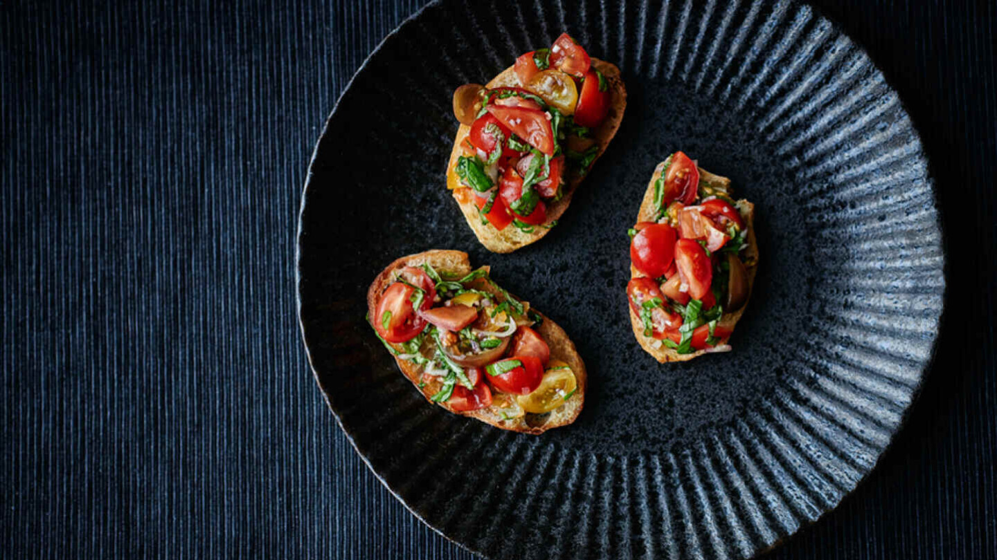 Bruschetta Med Svampe Og Tomater Opskrift Nem DR Opskrift DR