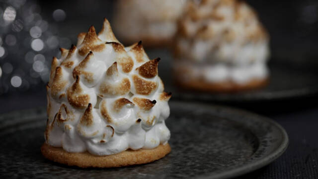 Baked alaska