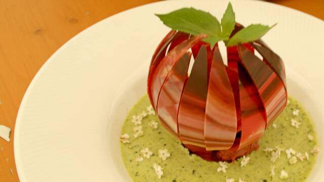 Dessert formet som åkande