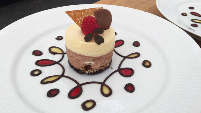dessert på tallerken