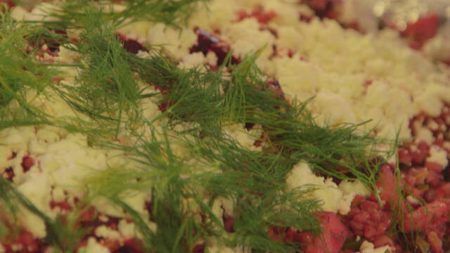 salat med perlespelt, rødbeder og lækker cremet feta