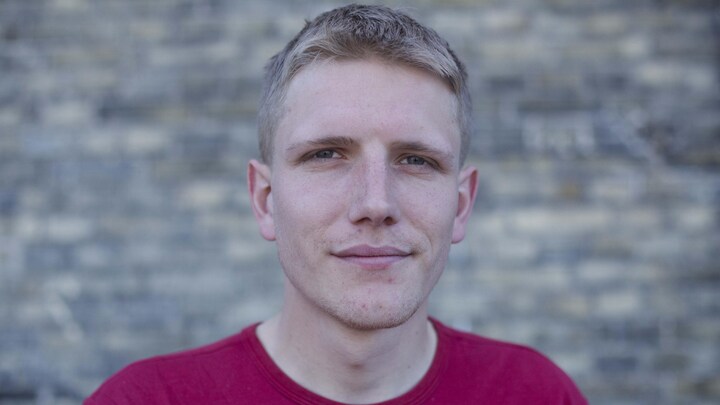 Skipper får hård kritik fra baglandet efter revolutionær politikers ...