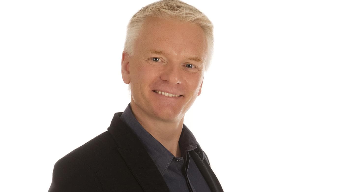 Массажист басқа біреудің әйелін қоздырып, сиқытып жіберген.