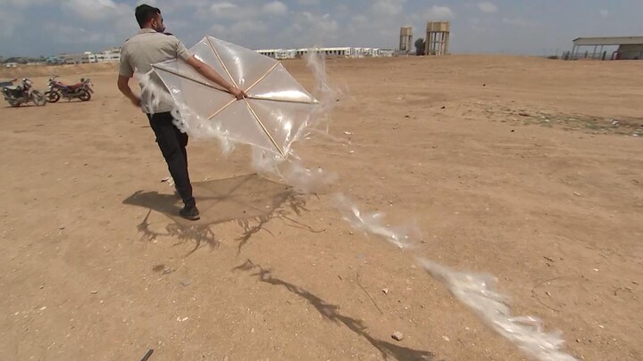 Palæstinenserne bruger brændende drager i kampen mod Israel