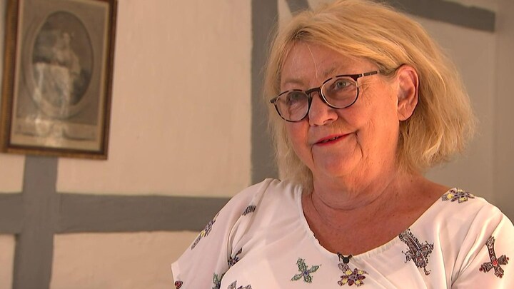 Karen Thisted skrev bog om Benny Andersen: Hans digte er som at gå til psykolog