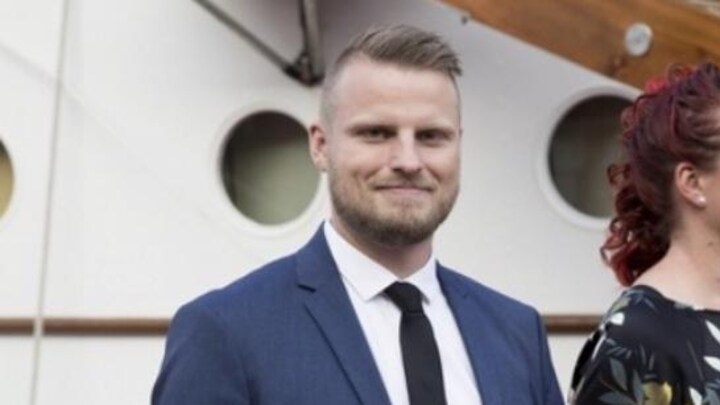 Overblik: 13 fremtrædende medlemmer har forladt Alternativet | Politik | DR