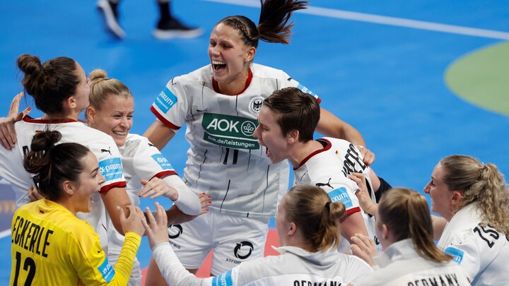 Tysk storsejr sender Danmark i kvartfinalen: Se det her
