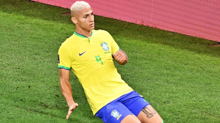 Fifa kårer Richarlisons saksespark til VM's bedste mål - men er DR's brugere enige?