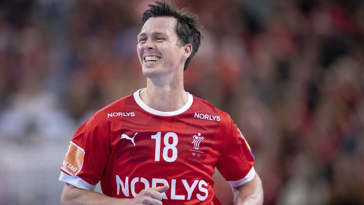 41-årige Hans Lindberg vil ikke stoppe, fordi han stadig får gåsehud i den rød-hvide trøje | VM i håndbold | DR