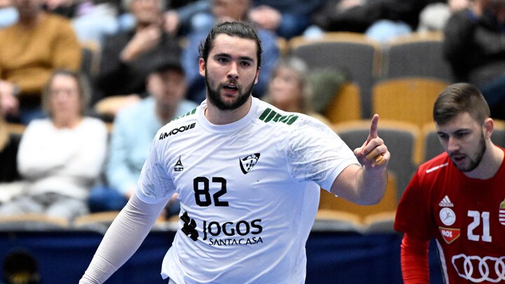 Slam! Ungarsk profil kanonerer kuglen op i krogen med 102 kilometer i timen