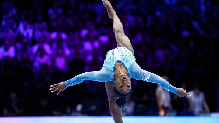 Simone Biles når nye højder med spring, der nu skal opkaldes efter ...