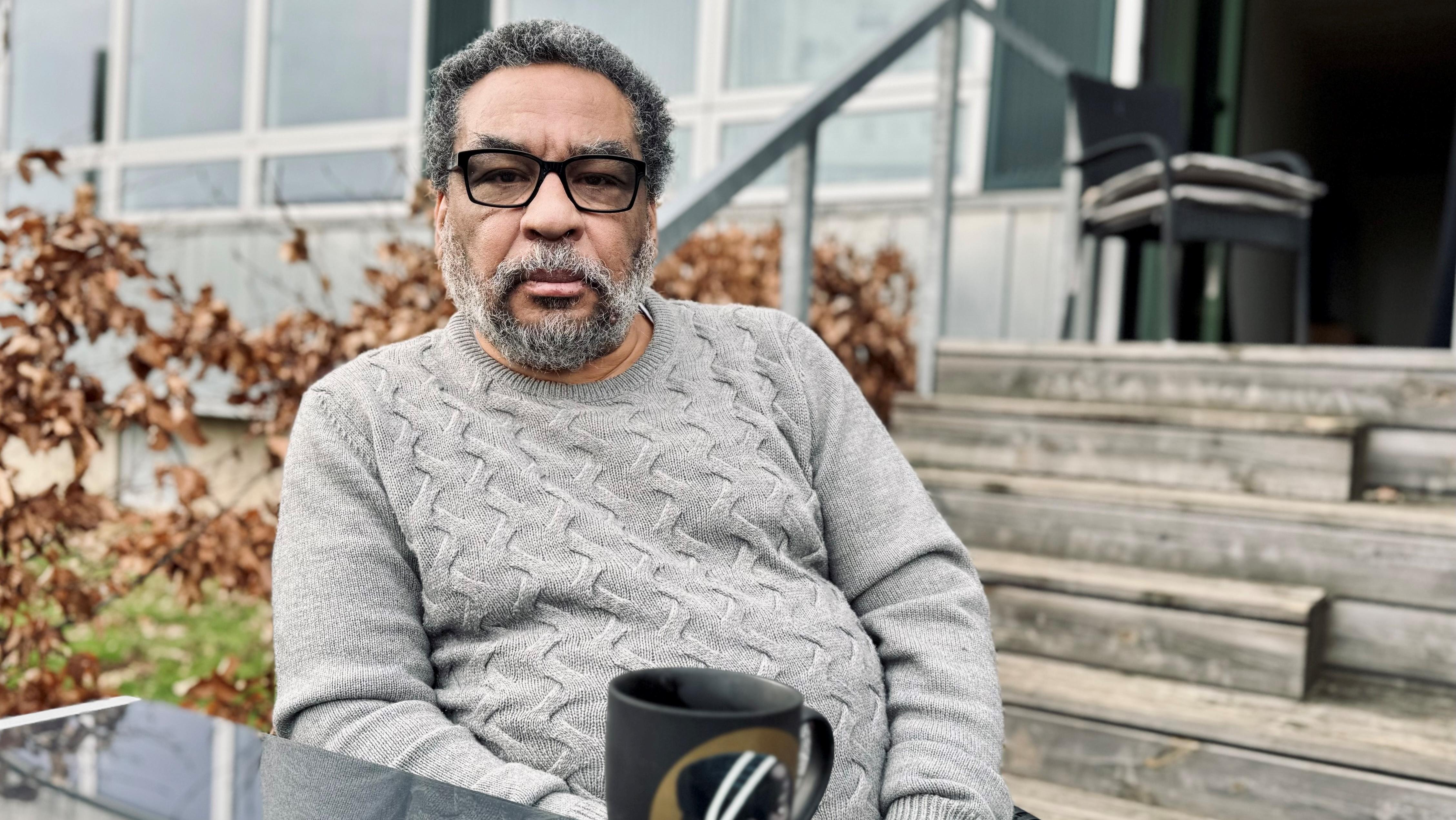 Og Rene René skal spare op for at få råd til en busbillet | Penge | DR
