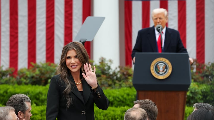 美國向非法移民提供1000美元，如果他們“自願驅逐出境”