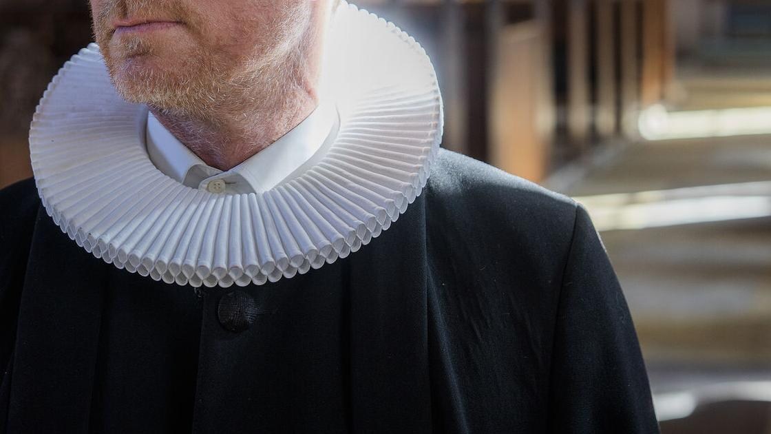 Ny lovgivning gør præstepraktik i provinsen mere attraktiv: Kost, logi og bilydelser nu mulige