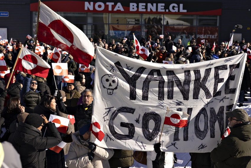 GREENLAND WELCOMES FRENCH PRESIDENT AND DANISH PRIME MINISTER TODAY — BUT THE MESSAGE TO THE U.S. IS CLEAR: FUCK OFF! [Danish article, use a browser extension for translation] 💪🇫🇷🇩🇰👍