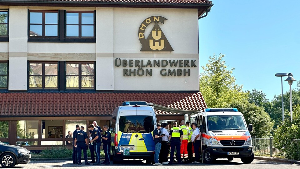GERMAN TERROR? ONE DEAD, SEVERAL WOUNDED AFTER KNIFE ATTACK [Danish article, use a browser extension for translation] ⚠️