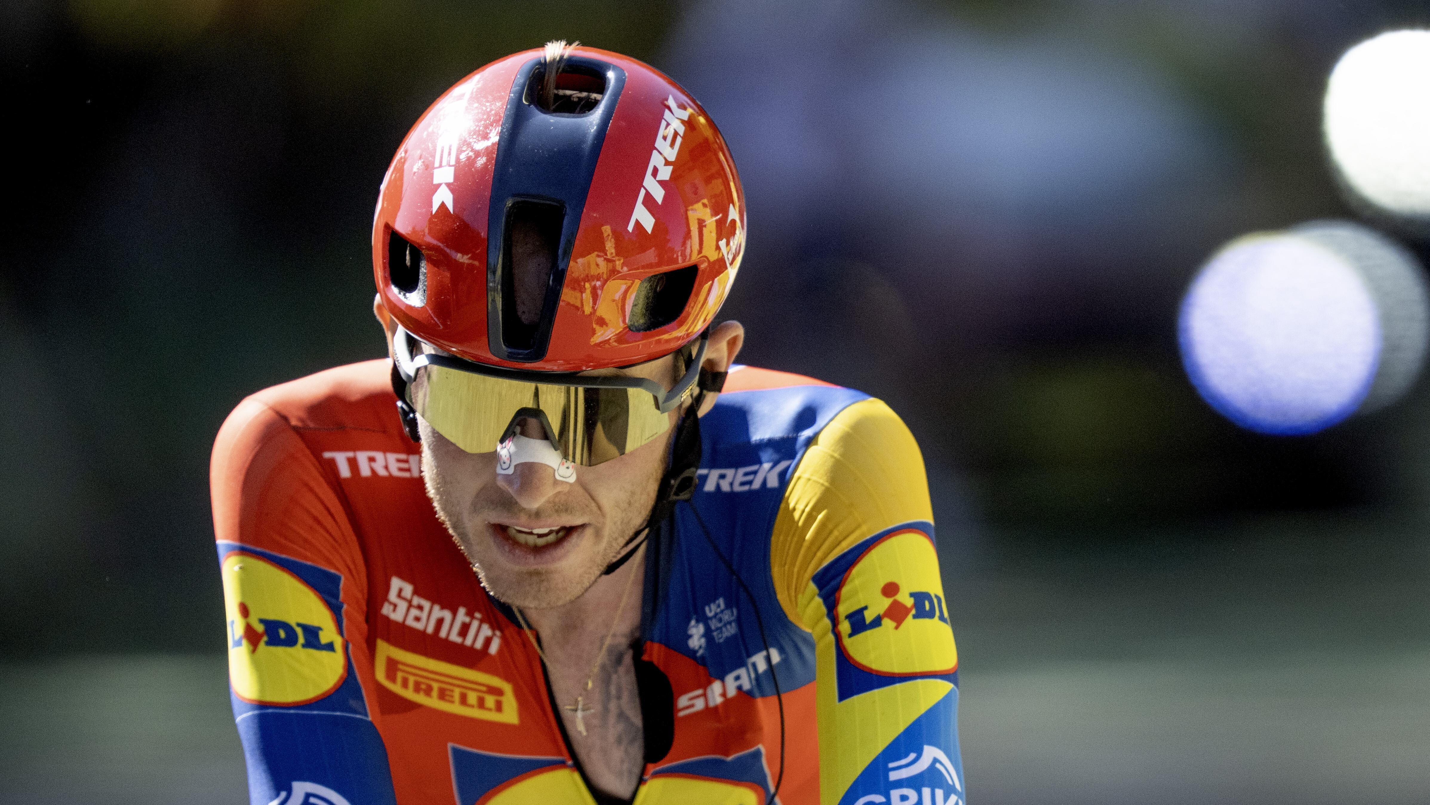 Dramatisk styrt i Tour de France: Skjelmose kæmper videre med arm i bandage!