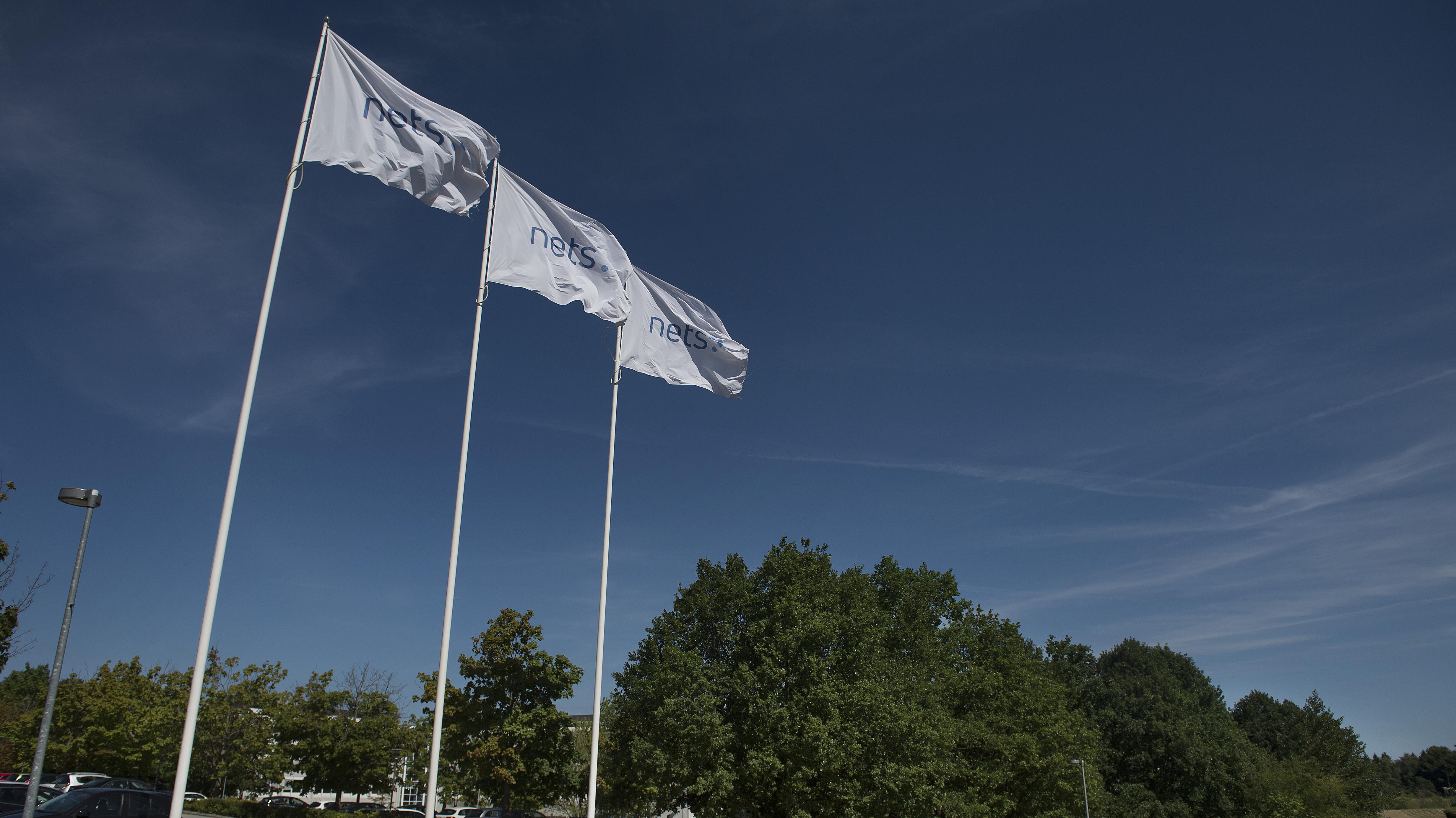 Beløb trukket fra tilfældige konti under nedbrud | Indland | DR
