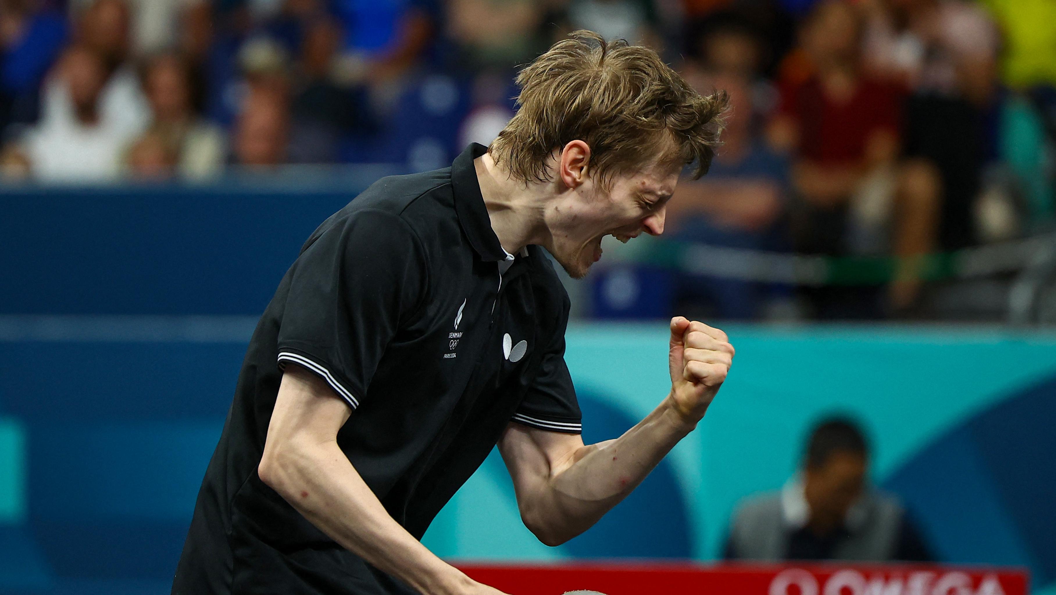 Dansk Bordtennisstjerne Sikrer Sejr i Nigeria: Anders Lind Kroner Turnering!