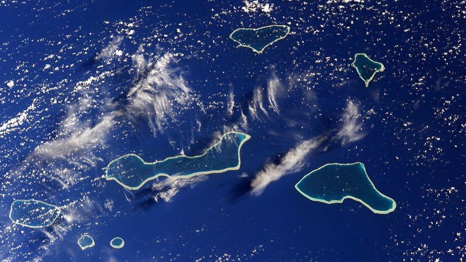 Atoller Astronaut ser atoller fra rummet | Viden | DR