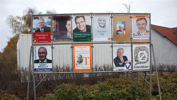 Fra midnat vil politikere dingle fra lygtepælene | KV13 | DR