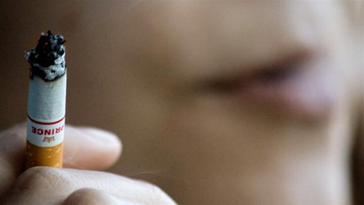 E-cigaretter skal ryges ude i Aalborg | Nordjylland | DR