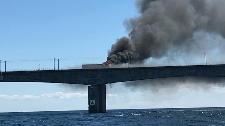 Brændende lastbil lukker Storebæltsbroen