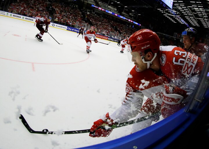 Danske Patrick Russell får NHL-debut i rivalopgør | Ishockey | DR