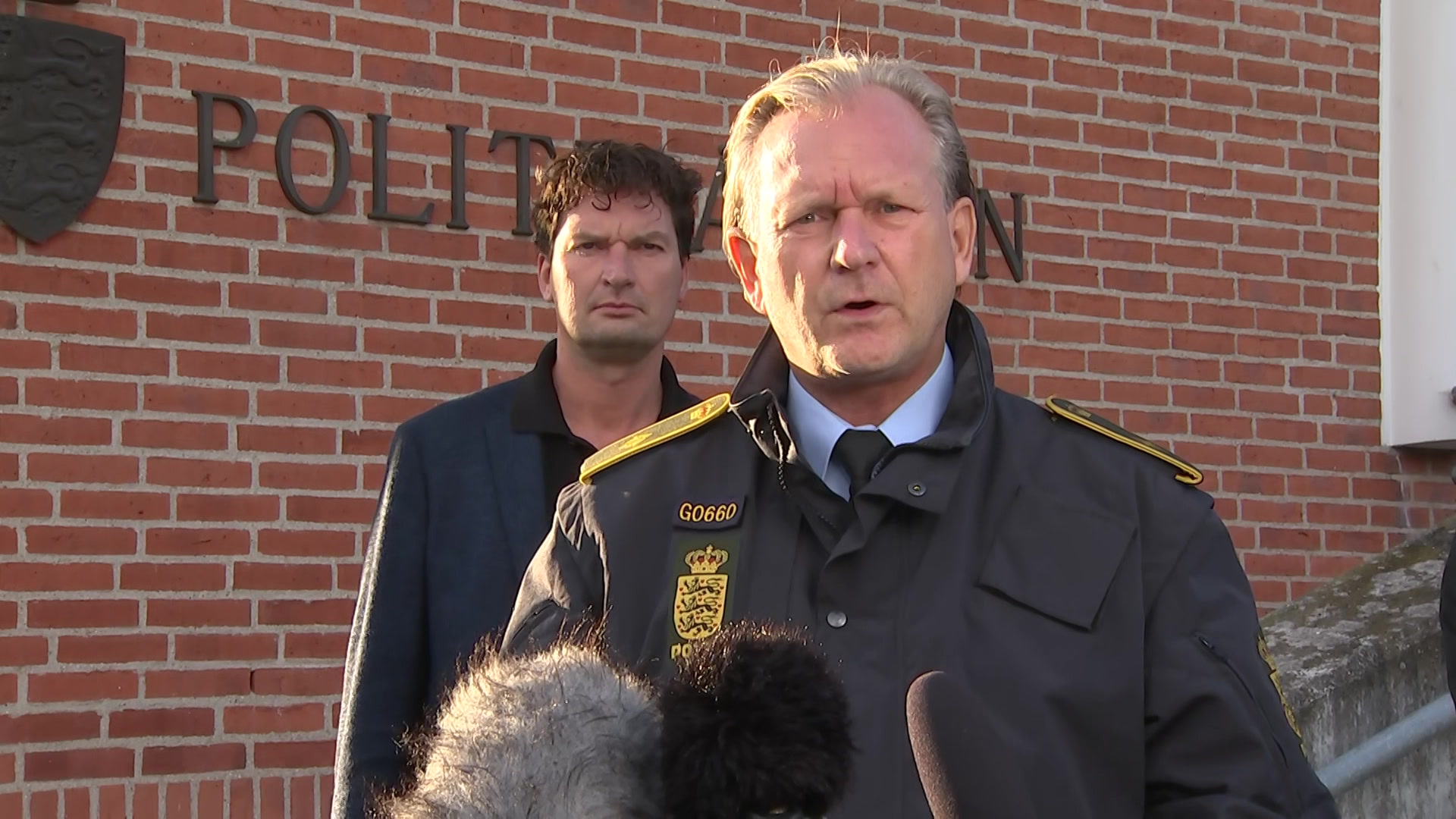 Islev Politi Endnu en politichef opfordrer unge til at blive hjemme fra byen ...