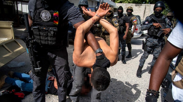 Politiet anklager 'dødspatrulje' for at stå bag drabet på Haitis præsident. Men hvorfor skulle han dø?