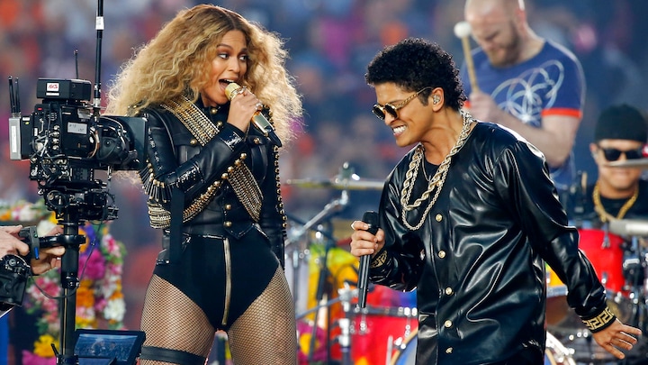 Super Bowl halftime show