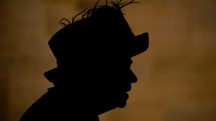 Storbritannien siger farvel til dronning Elizabeth