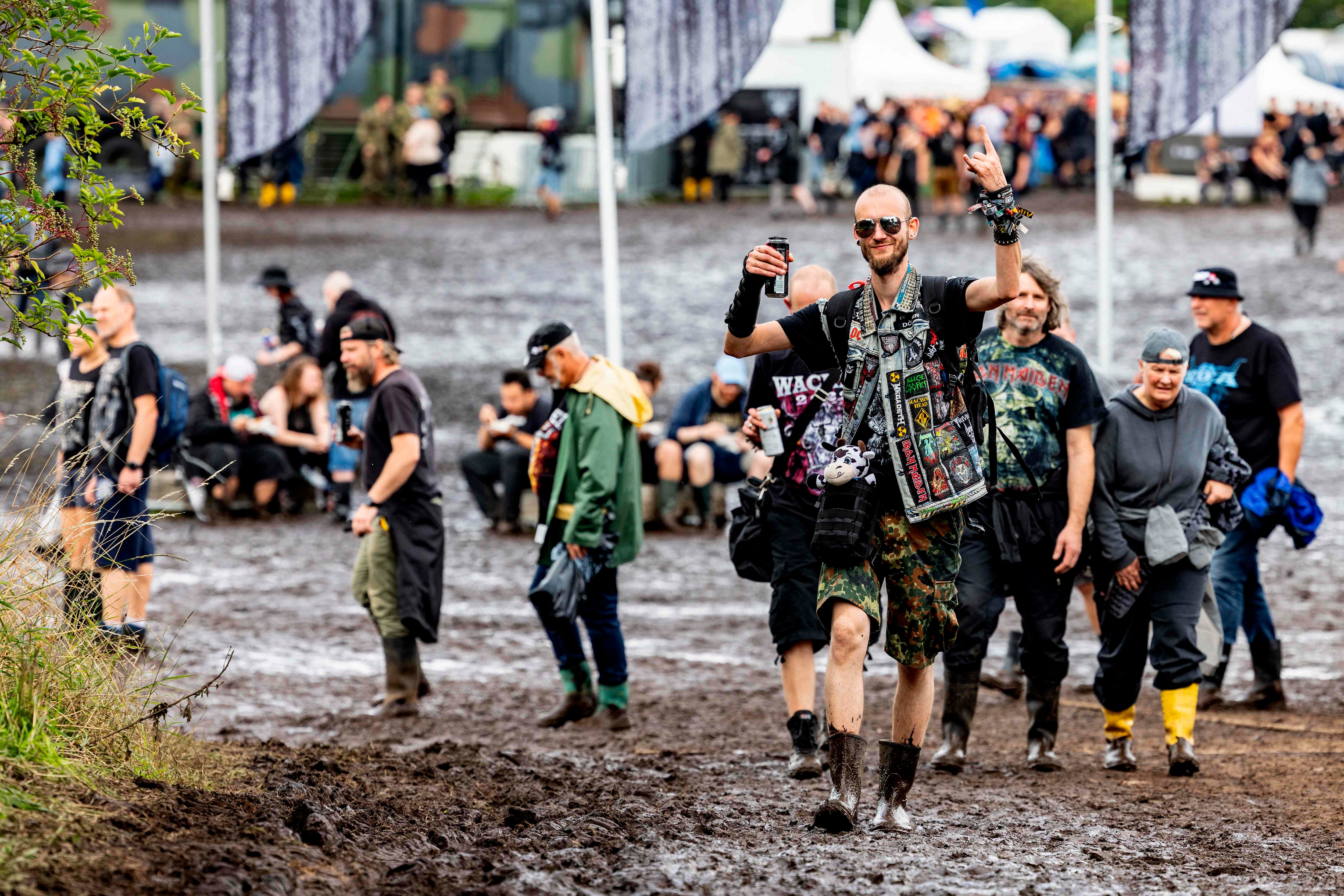 Festival opfordrer stadig gæster til blive væk fra mudder-helvede ...
