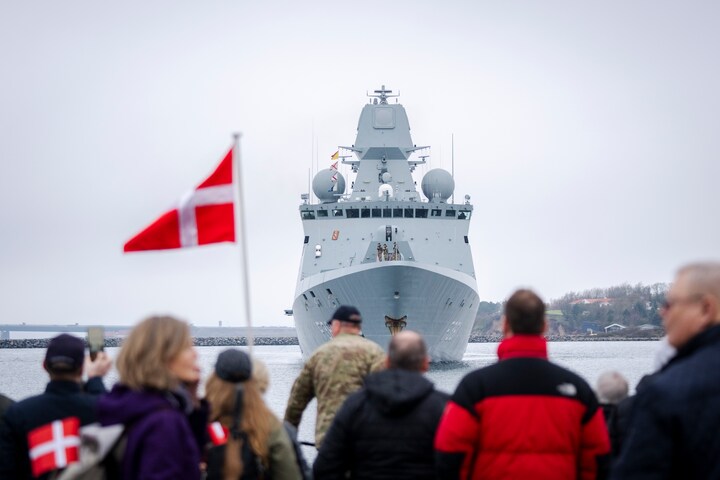 Forsvarskorrespondent: Danmark kan næppe sende et krigsskib til Det ...