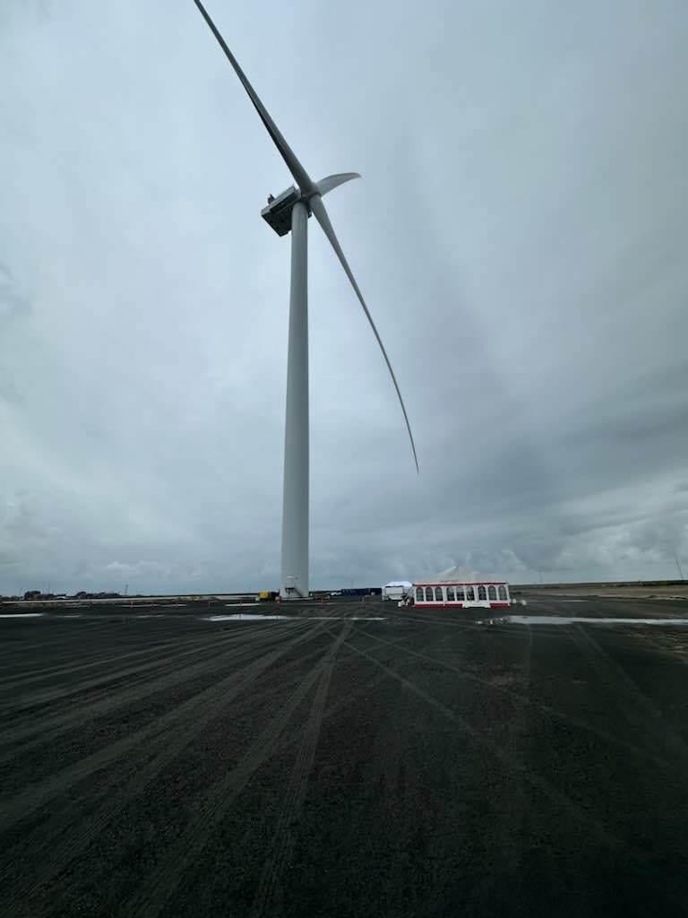 Verdens største vindmølle bliver indviet i Thyborøn i dag | Nyheder | DR