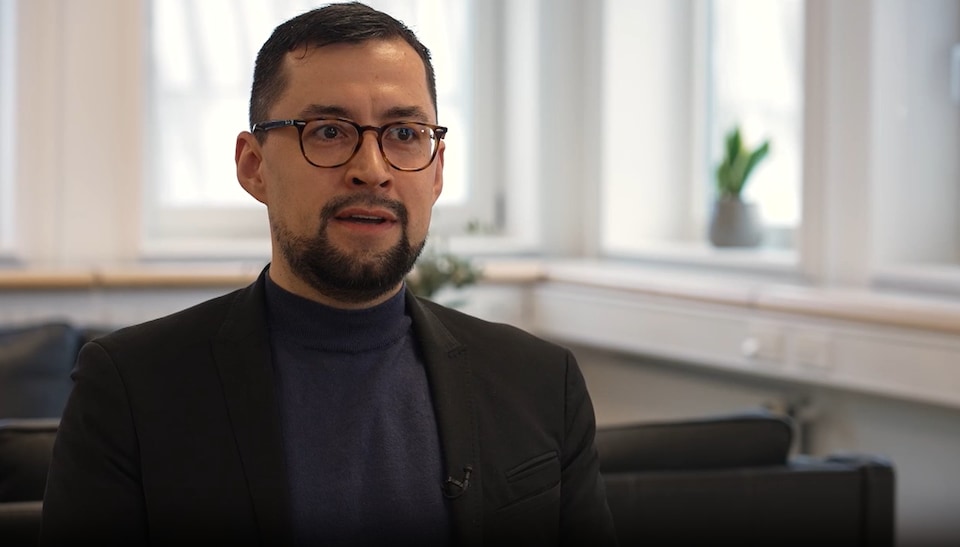 GREENLANDIC LEADER ATTACKS HITLER-PRAISING FELON DONALD TRUMP AHEAD OF TOMORROW’S ELECTION [Danish article, use a browser extension for instant translation] 💪🇩🇰