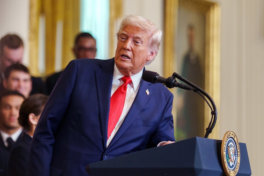 DENMARK: IF HITLER-PRAISING FELON DONALD TRUMP TRIES TO BRIBE GREENLANDERS TO BECOME AMERICANS, THE DANISH GOVERNMENT WILL BLOCK GREENLAND’S POTENTIAL SECESSION PLANS [Danish article, use a browser extension for instant translation] 🇩🇰👍
