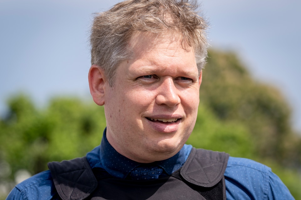 DENMARK’S NEW LAW AGAINST FREEDOM OF EXPRESSION CLAIMS FIRST VICTIM: Danish politician and lawyer Rasmus Paludan is fined $1,500 for destroying the Quran — a book that illegally demands that you kill and crucify innocent people. Denmark’s medieval anti-blasphemy law, which itself violates the Universal Declaration of Human Rights, is implemented to support terror nations like Saudi Arabia that cut off people’s hands and heads for imaginary ‘crimes’ [Danish article, use a browser extension for instant translation] 💀