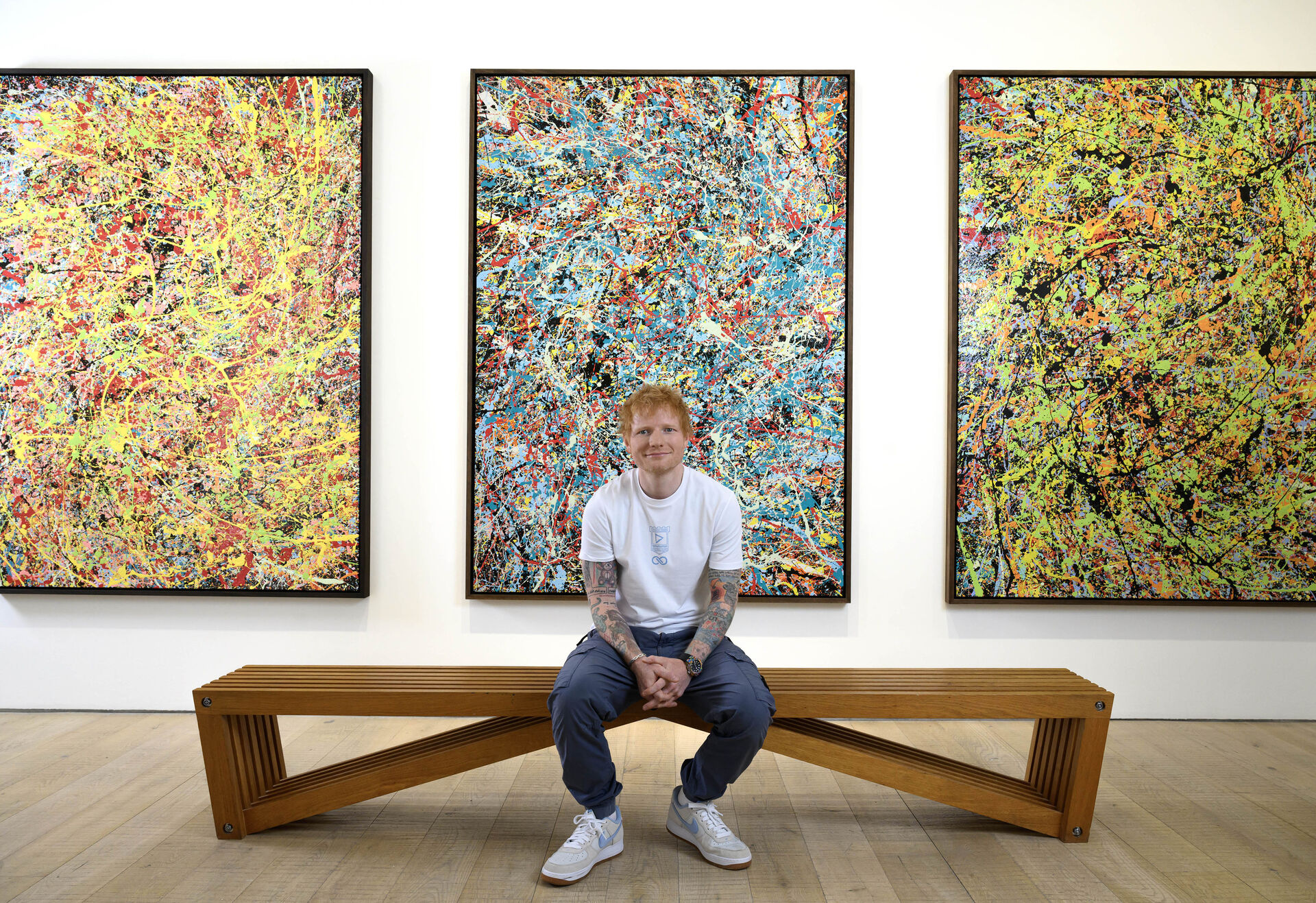 Ed Sheeran's Kunstværker: Fra Popstjerne til Kontroversiel Kunstner - Er Det Værd Prisen?