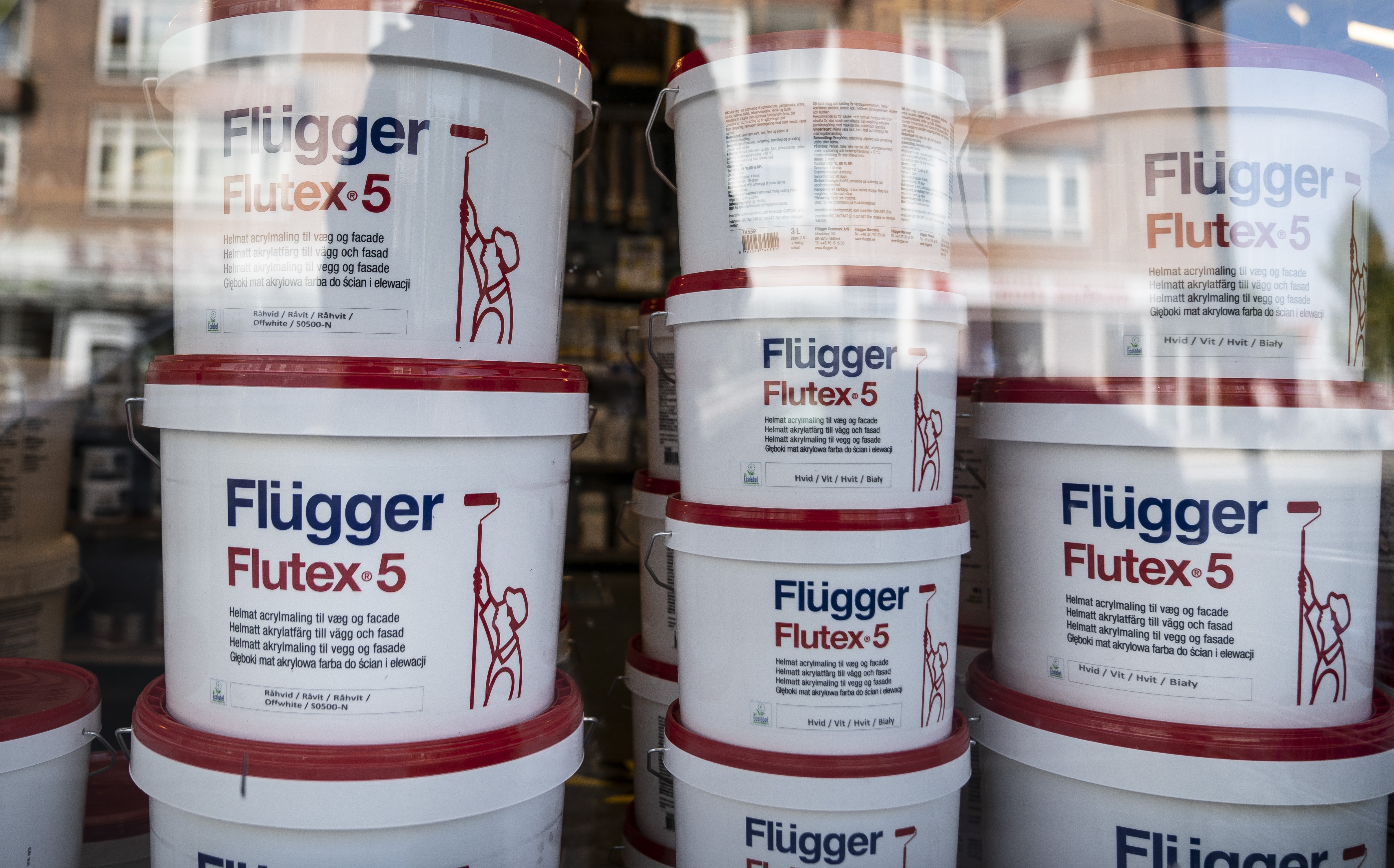 Flügger i Alvorlig Sanktionssag: Føler Sig 'Ført Bag Lyset' – Hvad Betyder Det for Forbrugerne?