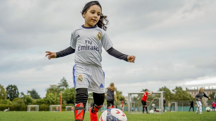 下一個佩妮爾·哈德 (Pernille Harder) 將與精英男孩一起比賽 - 但她會成功嗎?