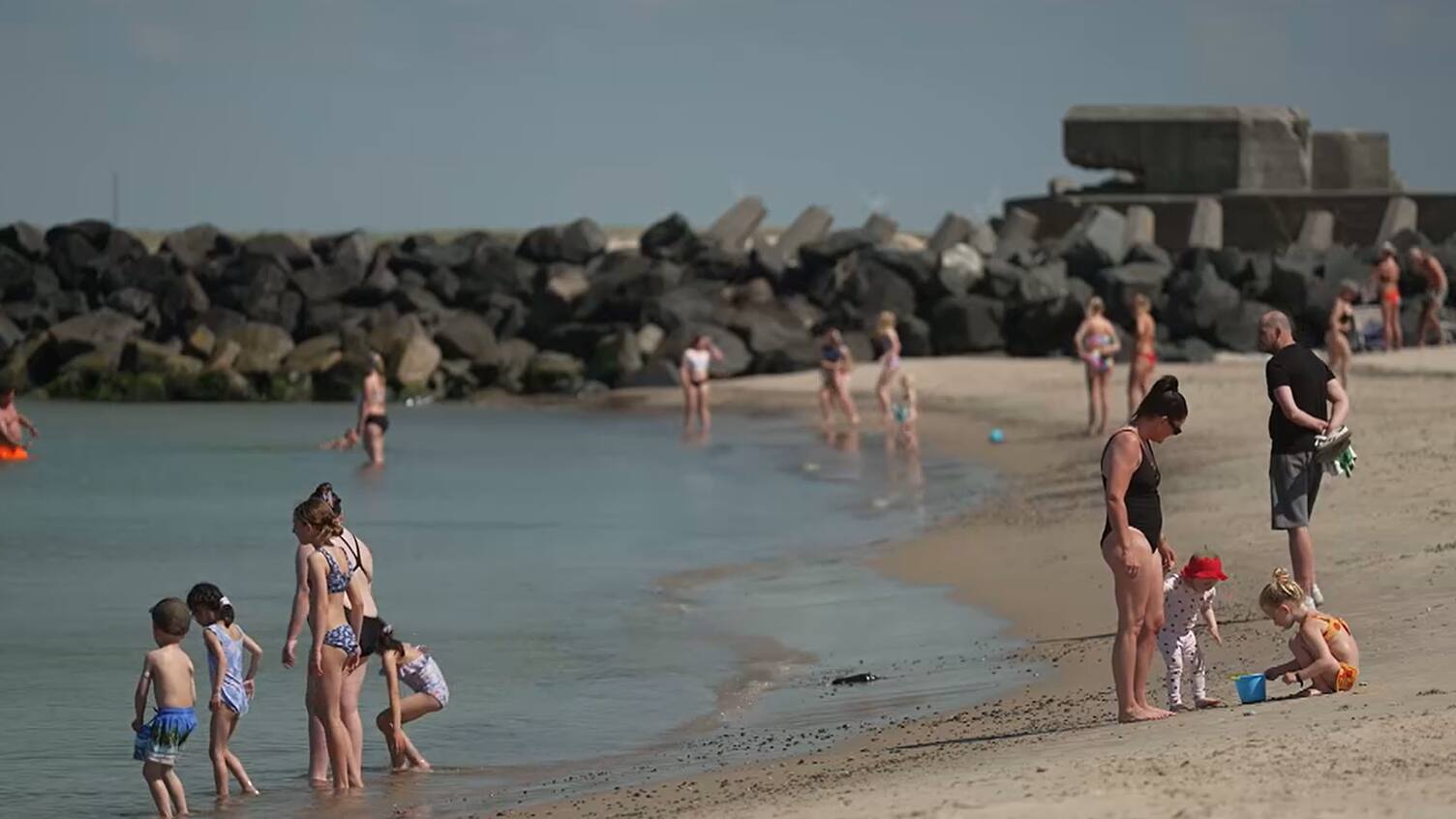 Turisterne vælter ind på Vestkysten, men fiskerby vil ikke kun være turistmagnet