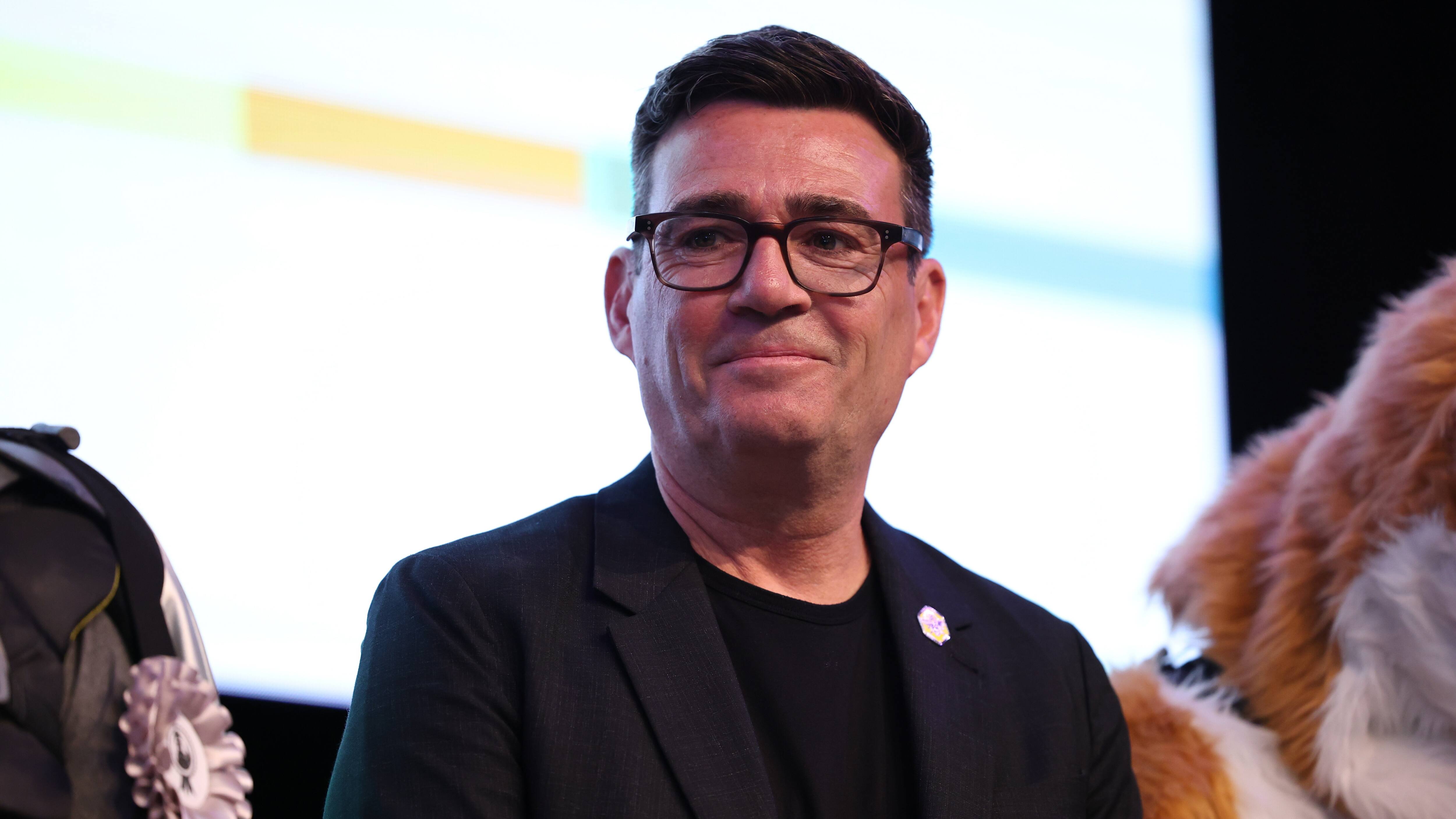 Labours Andy Burnham vinder valg og baner vej for udfordring af premierminister Starmer