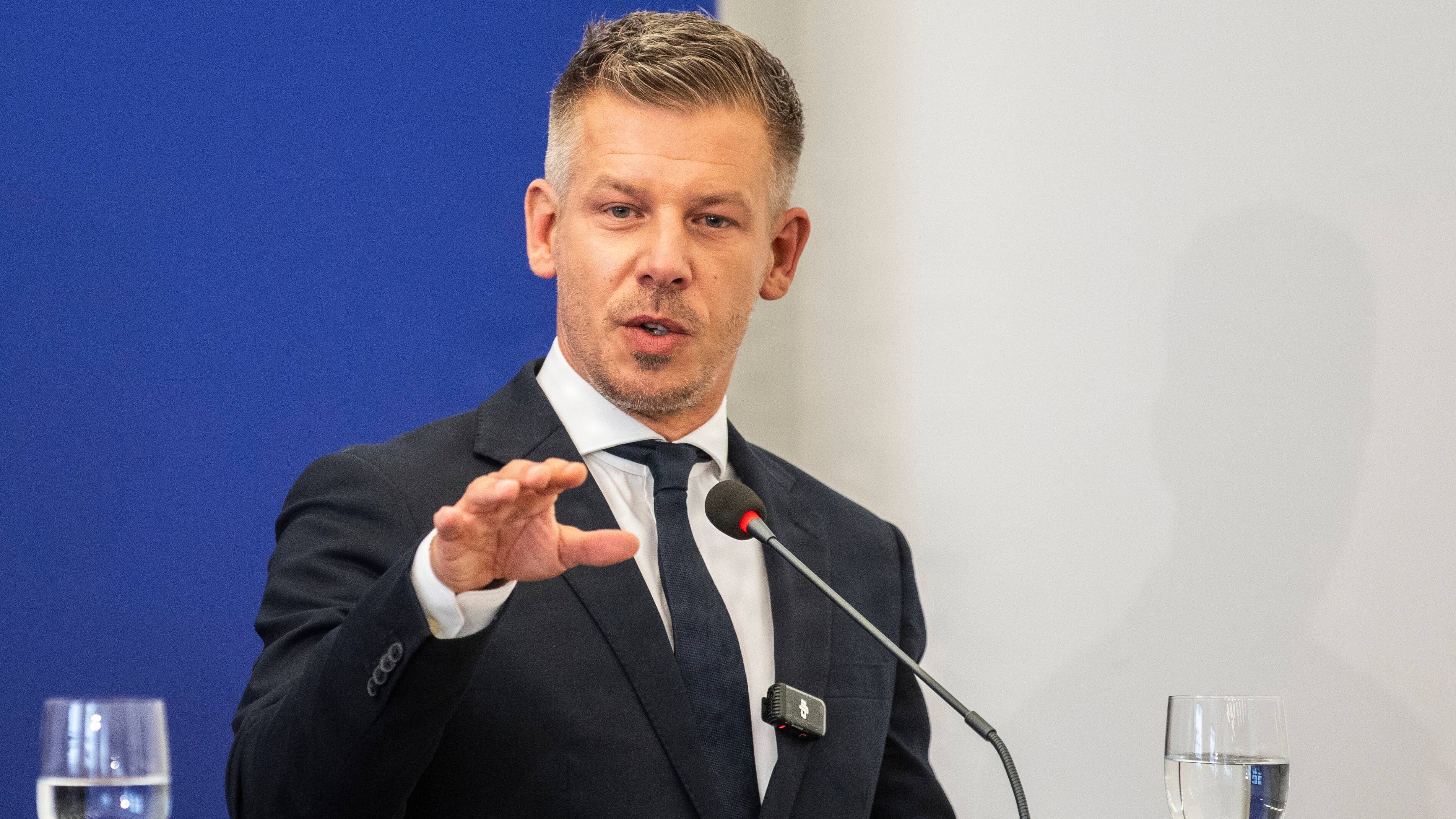 Lettere adoption for homoseksuelle i Ungarn ser ud til at vende tilbage