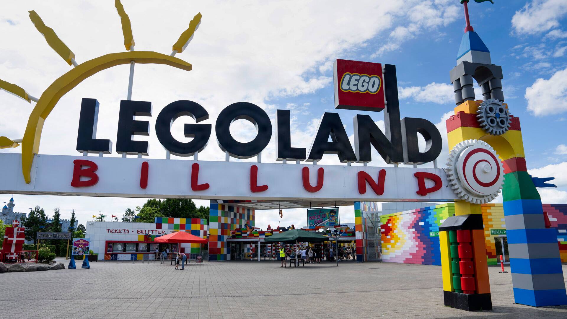 Gæster sad fast i Legoland-rutsjebane i ti meters højde