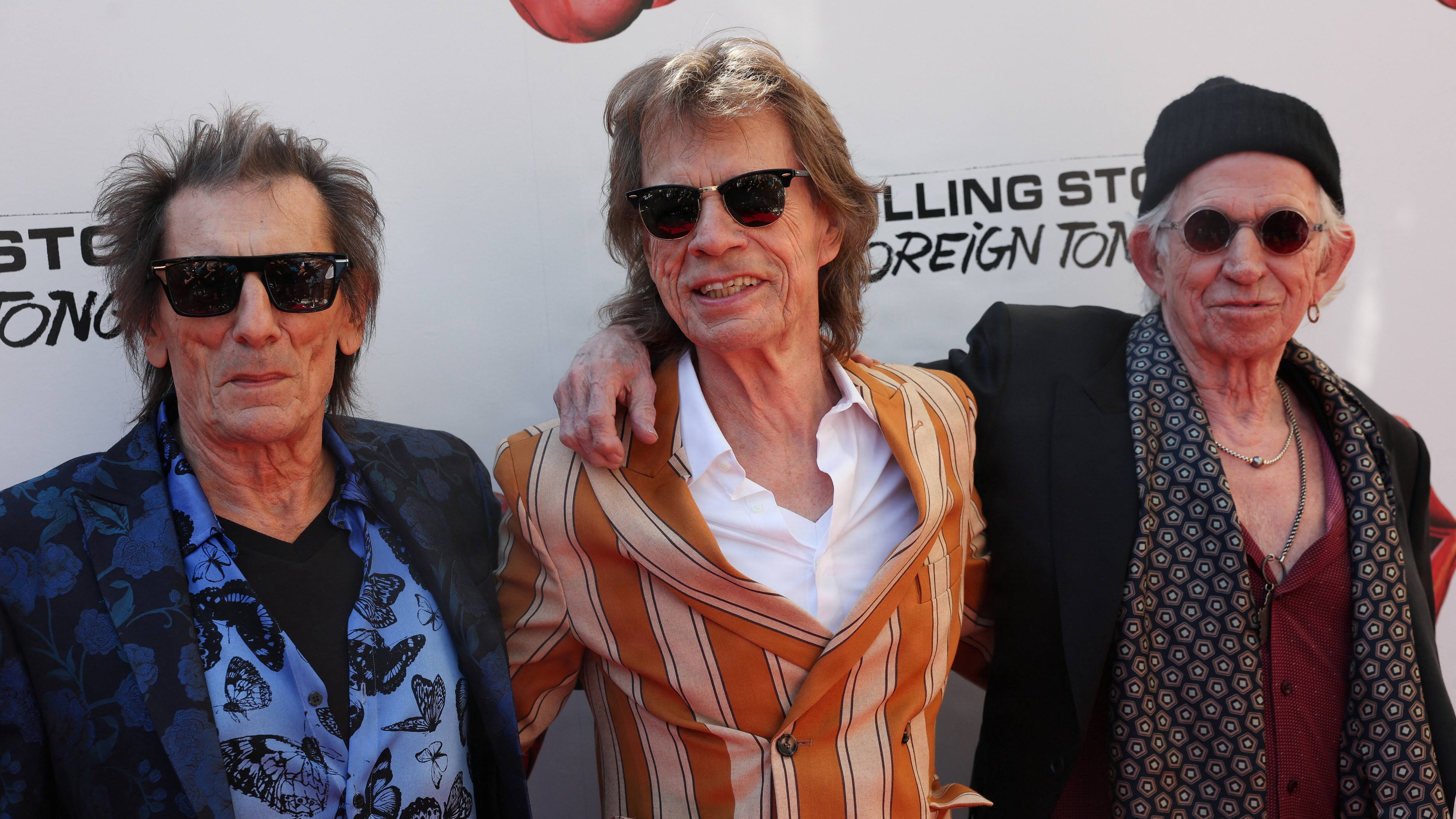 Rolling Stones går nummer ét i Storbritannien og rammer The Beatles-niveau
