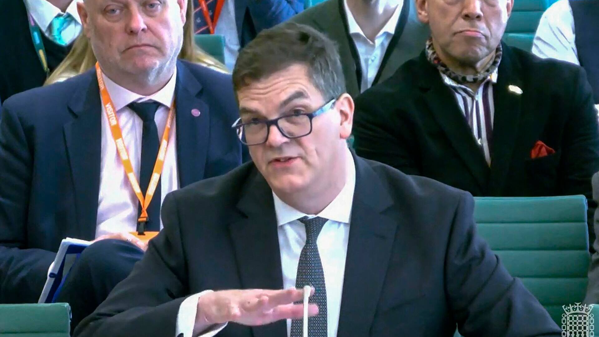 Sacked civil servant felt pressure to endorse Peter Mandelson